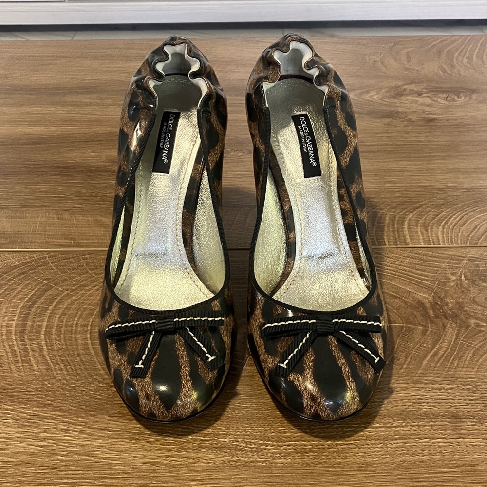 Dolce & Gabbana Leopard Print Bow Pumps in Brown and Black